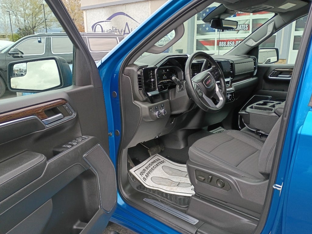 2024 GMC Sierra Elevation