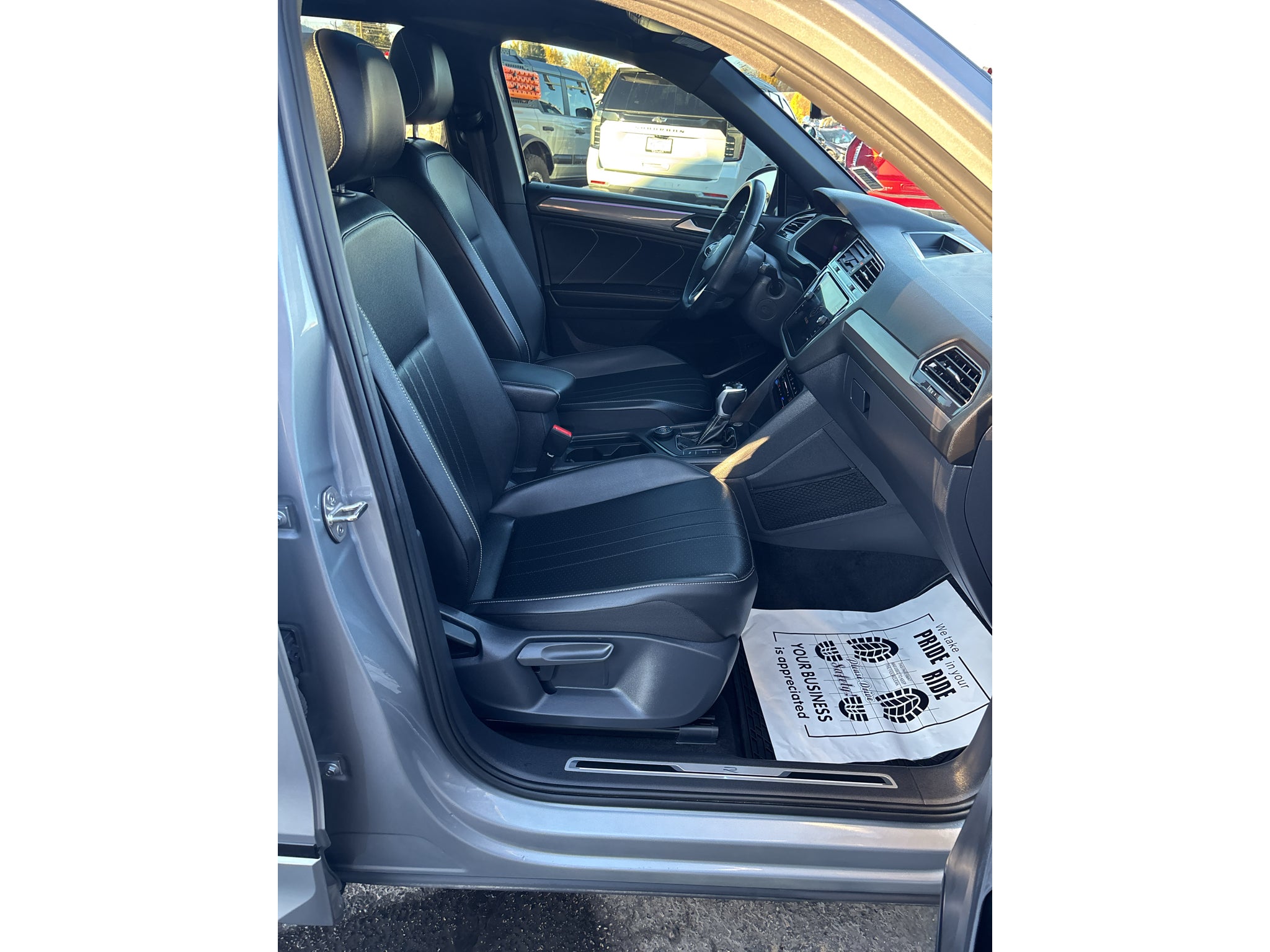 2024 Volkswagen Tiguan SE R-Line Black