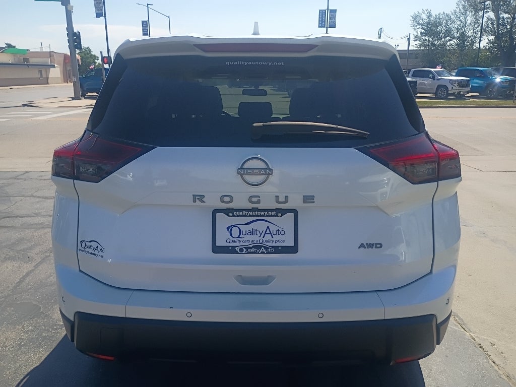 2025 Nissan Rogue SV