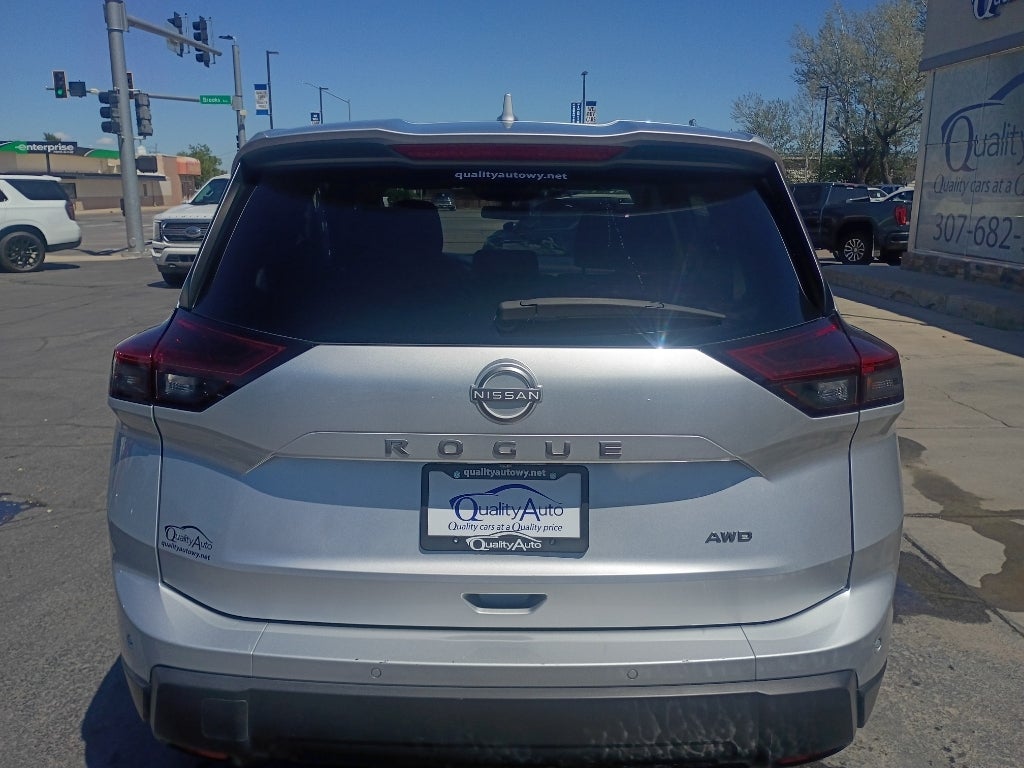 2025 Nissan Rogue SV