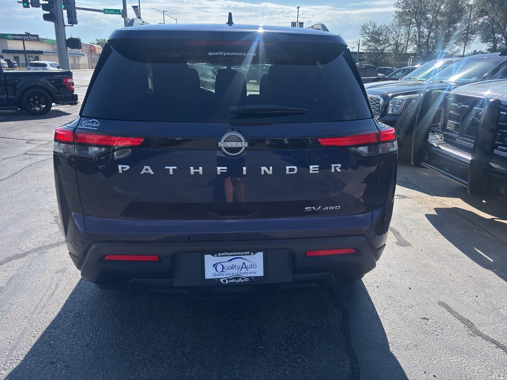 2024 Nissan Pathfinder SV