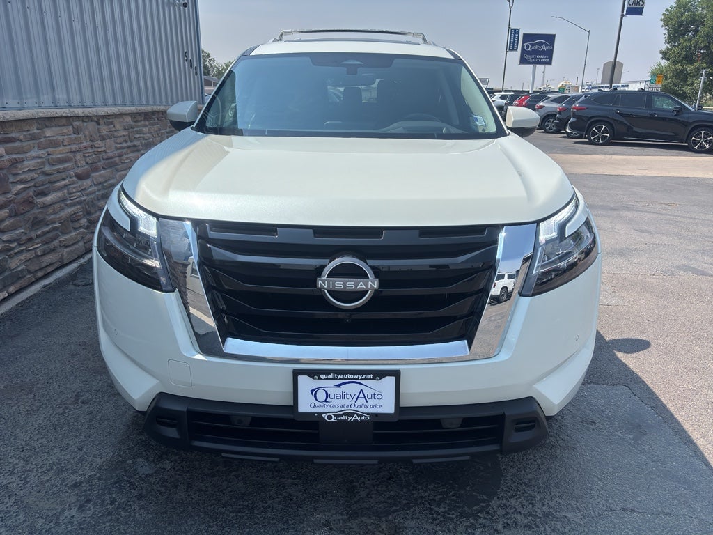 2023 Nissan Pathfinder Platinum