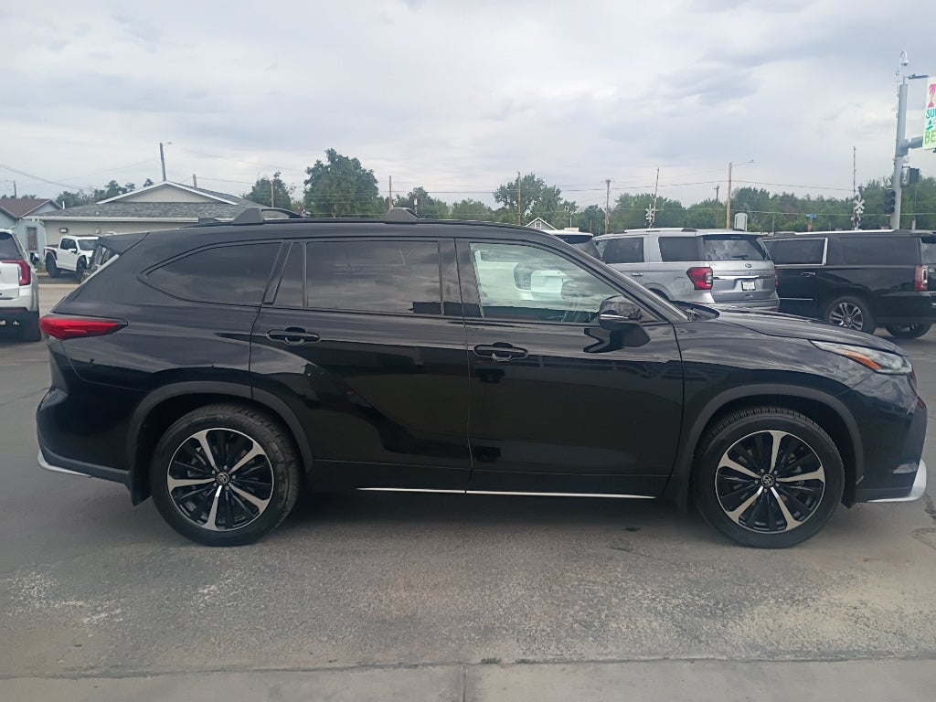 2022 Toyota Highlander XSE