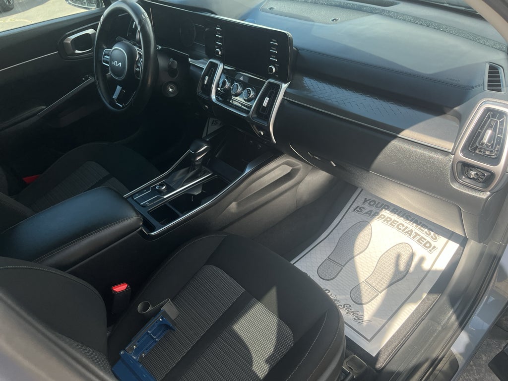 2023 Kia Sorento LX