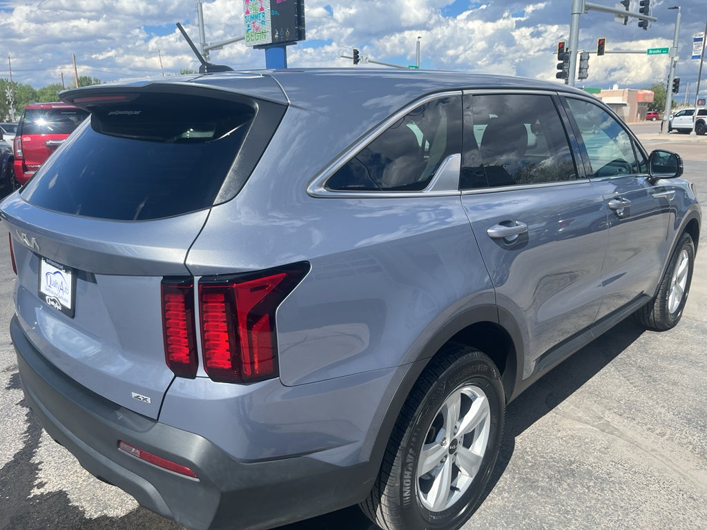 2023 Kia Sorento LX