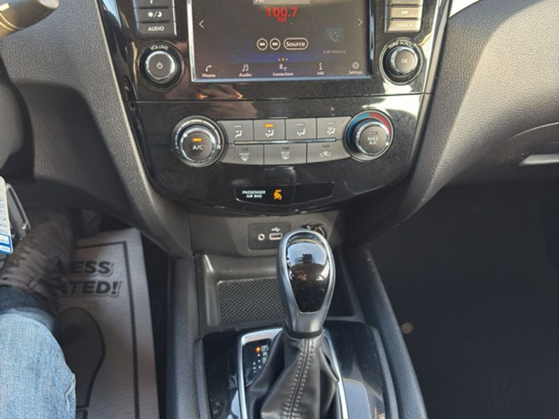 2022 Nissan Rogue Sport SV