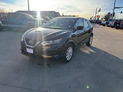 2022 Nissan Rogue Sport SV