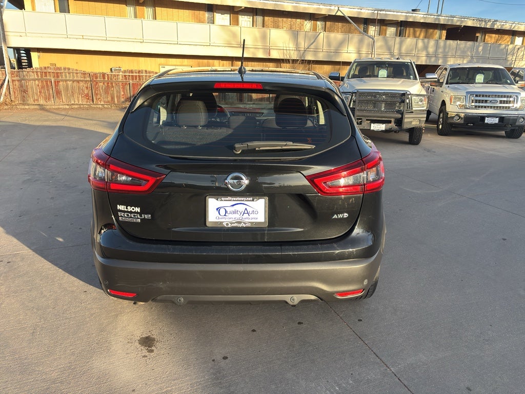 2022 Nissan Rogue Sport SV