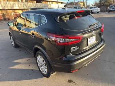 2022 Nissan Rogue Sport SV