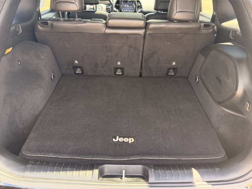 2019 Jeep Cherokee Overland