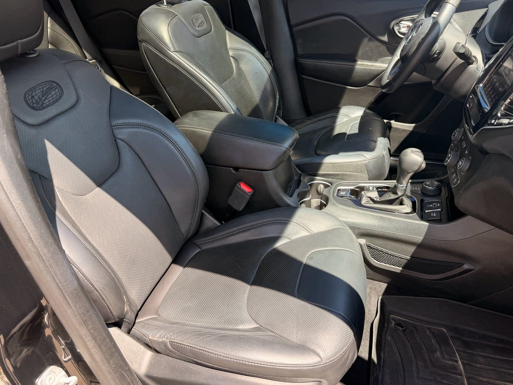 2019 Jeep Cherokee Overland