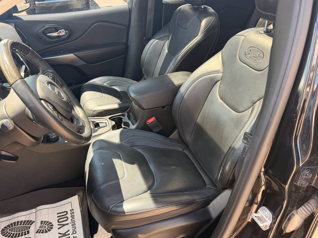 2019 Jeep Cherokee Overland