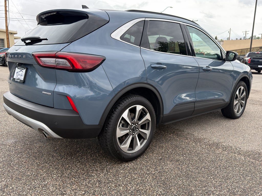 2025 Ford Escape Platinum