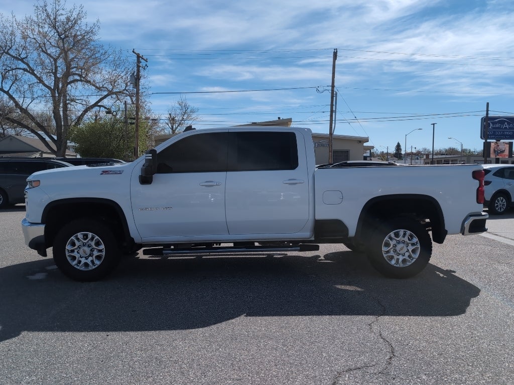2023 Chevrolet Silverado LT