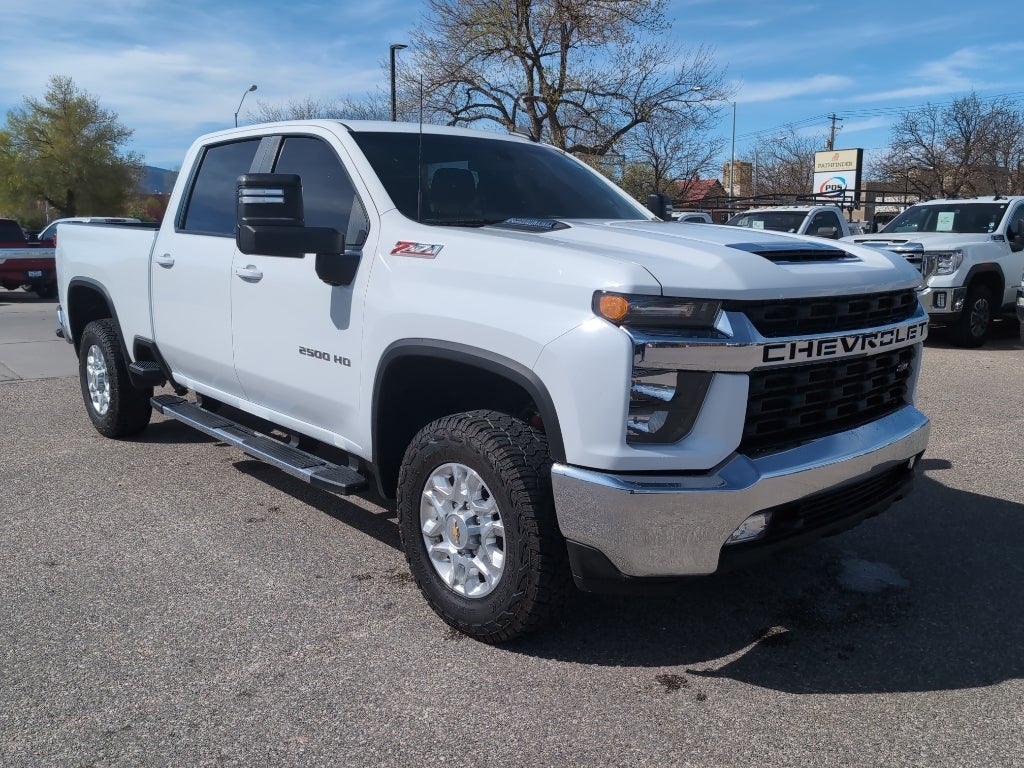 2023 Chevrolet Silverado LT