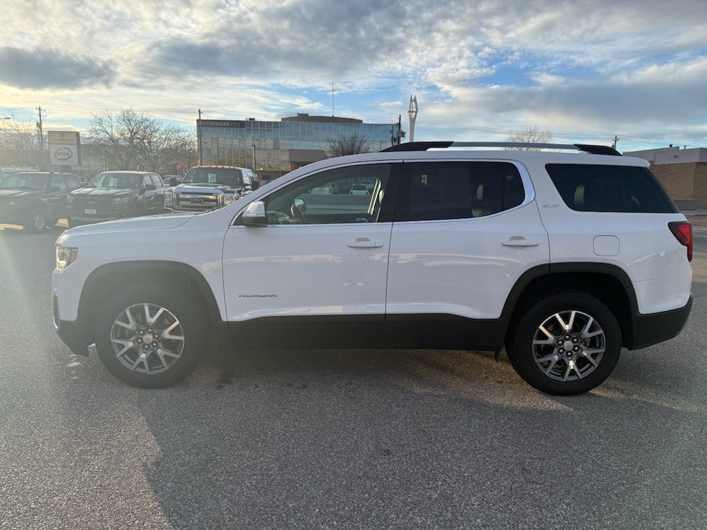 2023 GMC Acadia SLT