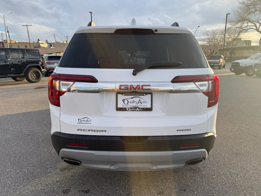 2023 GMC Acadia SLT