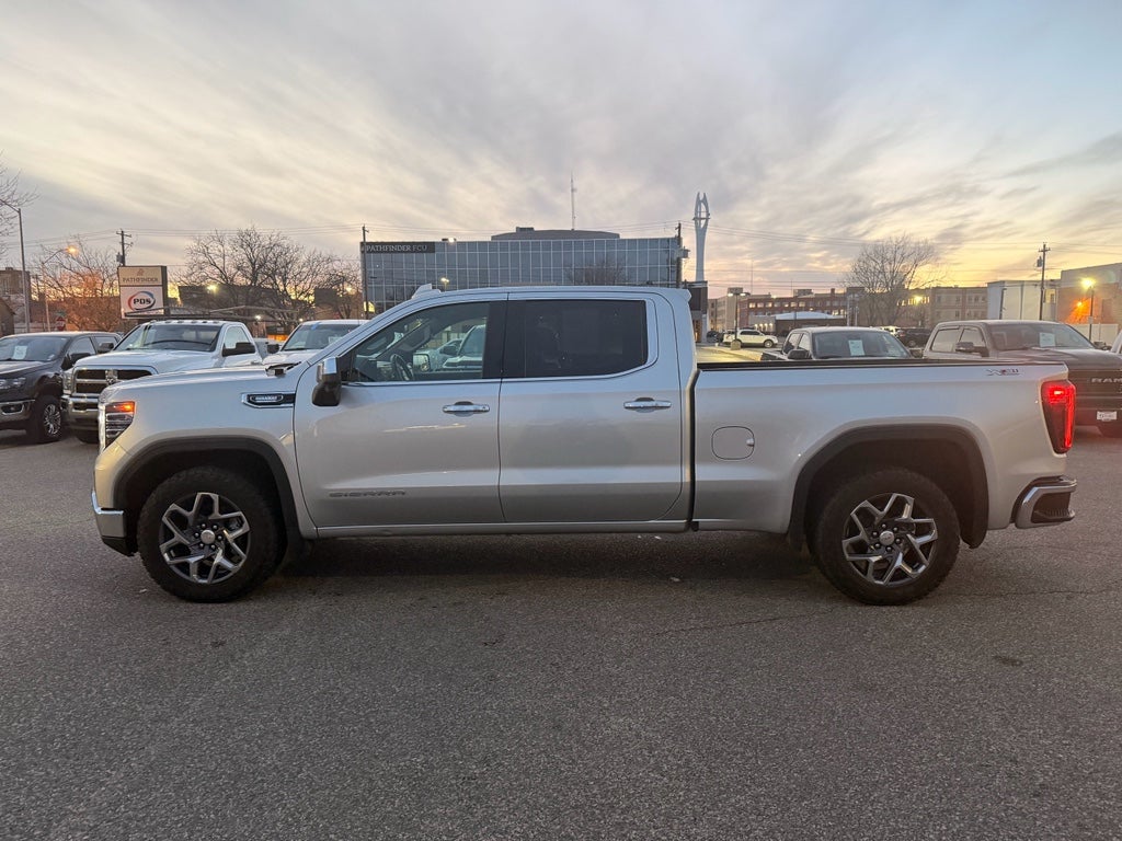 2022 GMC Sierra SLT