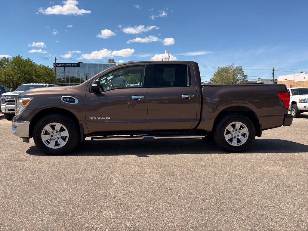 2017 Nissan Titan SV