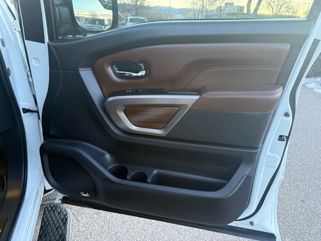 2023 Nissan Titan Platinum Reserve