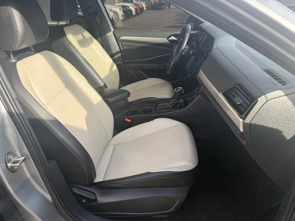 2020 Volkswagen Jetta R-Line